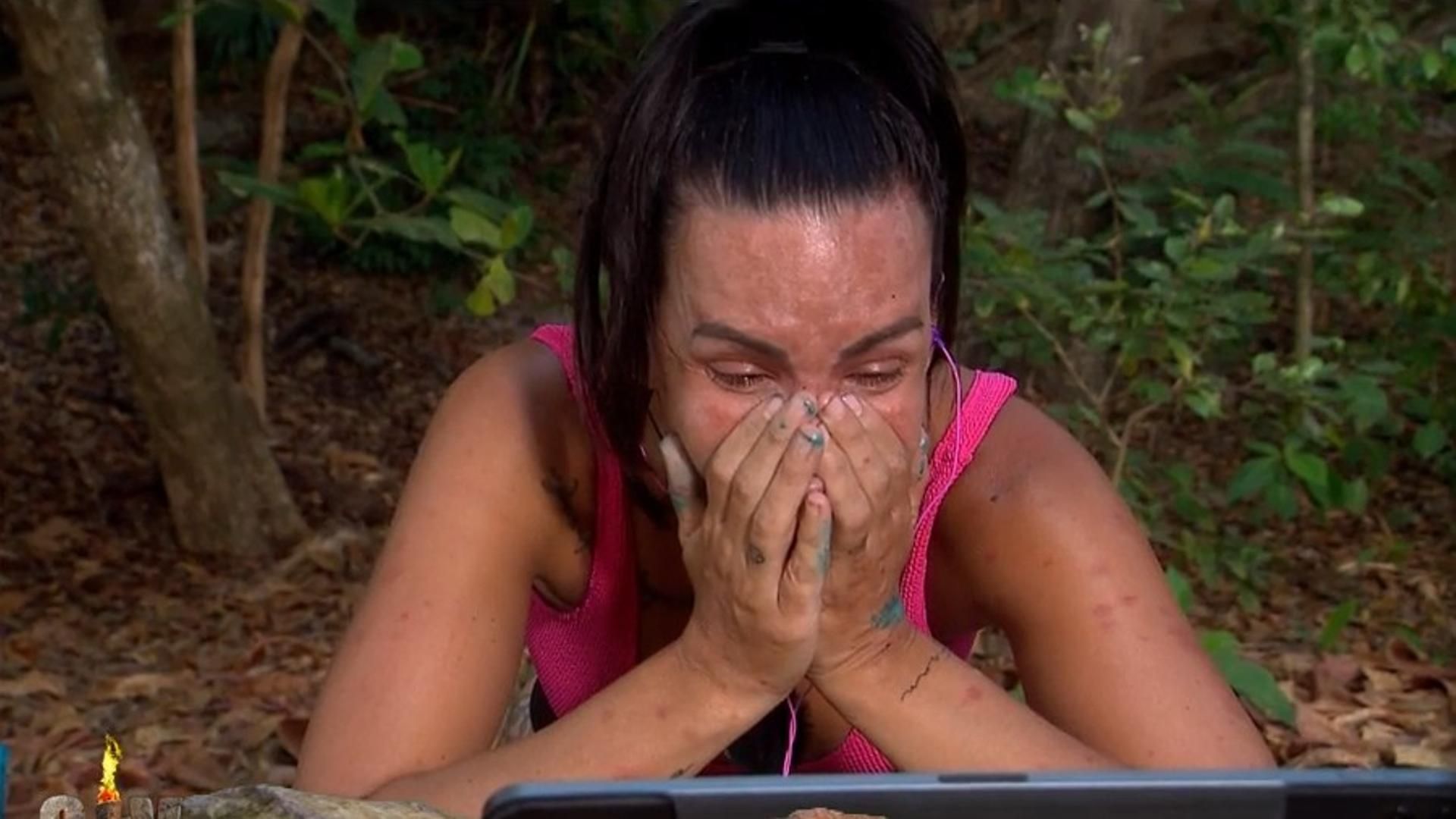 Fani Carbajo, a lágrima viva en 'Supervivientes All Stars' al ver imágenes de su hija el día de su cumpleaños: "¡Es el mejor regalo que me podéis dar!"