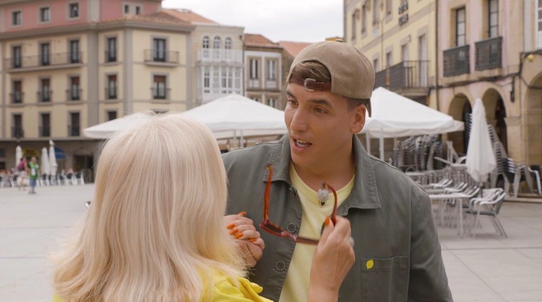 La reacción de una fan de Xuso Jones al verle por primera vez en la vida en 'Lo sabe, no lo sabe': "¡Qué guapo eres!"