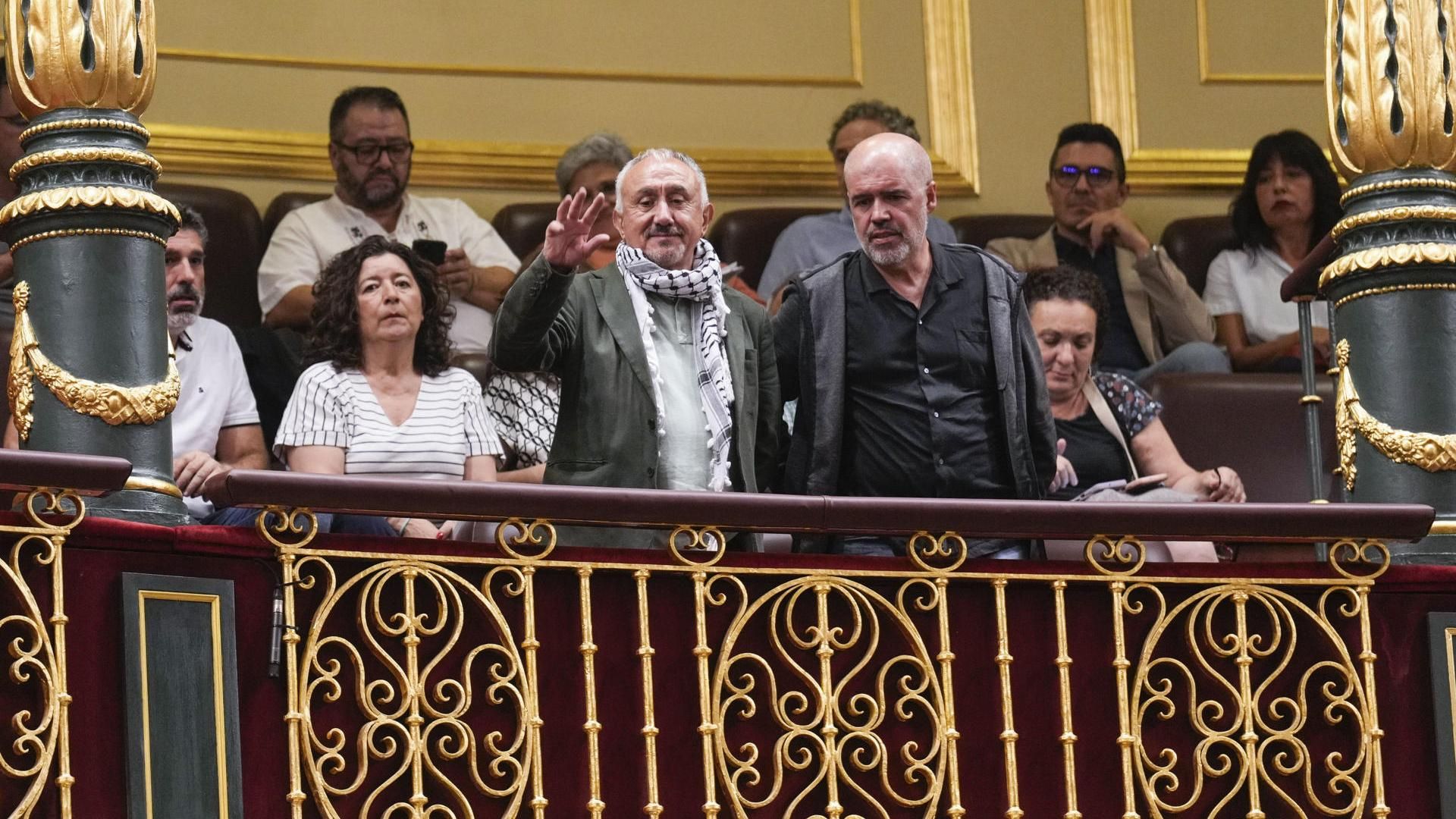 Los líderes sindicales en el Pleno Congreso de los Diputados