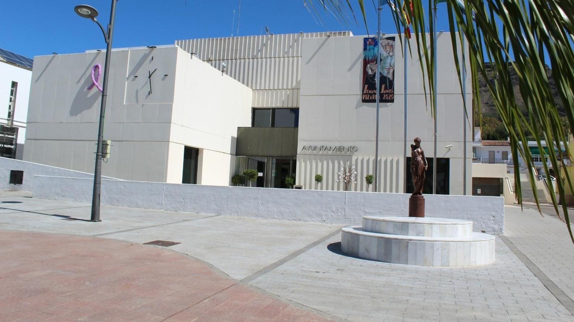 Una mujer, apunto de ser desahuciada en Málaga tras prestar sus ahorros a su presunto maltratador: le entregó 80.000 euros para comprar la casa