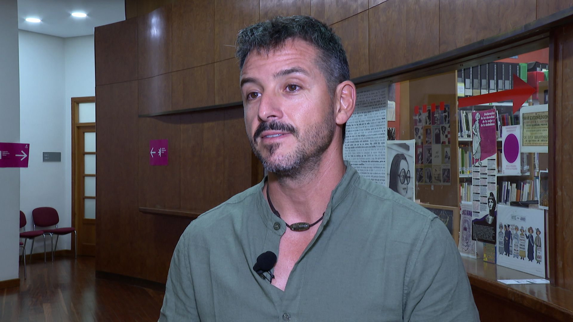 Ander Iturriaga trabaja como bombero en Bilbao y es especialista en Suicidología por la EHU