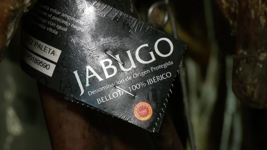 El cambio en el porcentaje de raza ibérica en los jamones de Guijuelo abre una batalla con las otras tres denominaciones de orígen