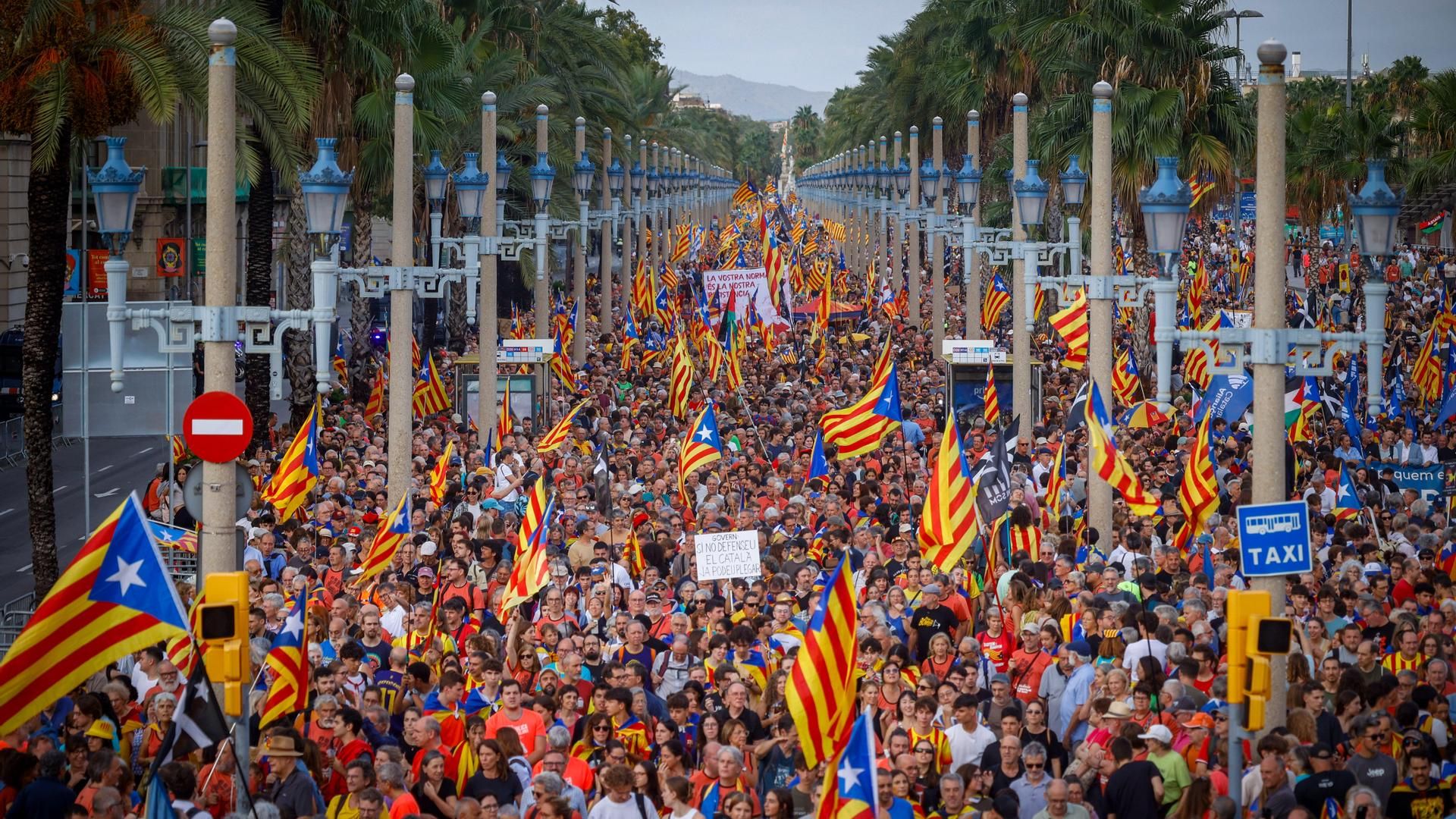 Unos 28.000 personas se manifiestan en la Diada en Barcelona, según la Guardia Urbana