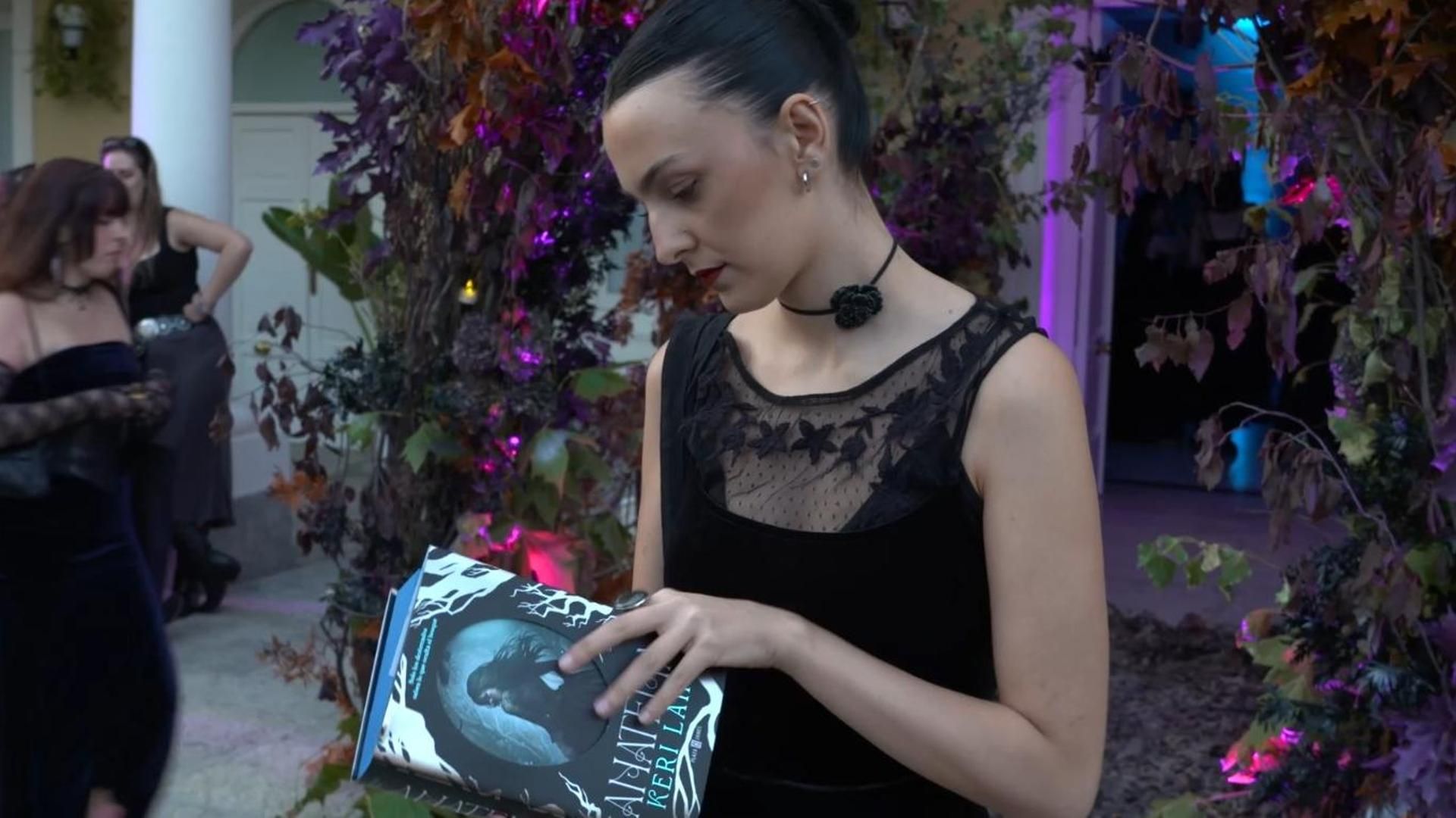 ALBA ZAMORA TIKTOKER Y ESCRITORIA ALBA ZAMORA TIKTOKER Y ESCRITORIA