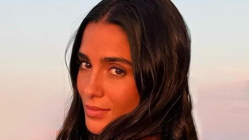 Claudia Martínez comparte una foto en el hospital y hace saltar las alarmas