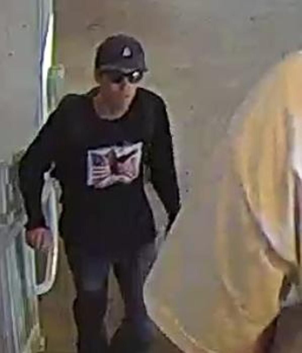 La imagen de Tyler Robinson el día del tiroteo