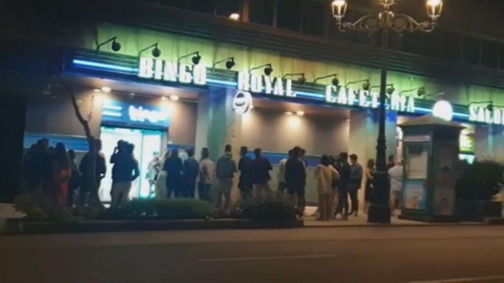 Los bingos y casas de apuestas, los nuevos afters: su limbo legal les permite abrir hasta de madrugada