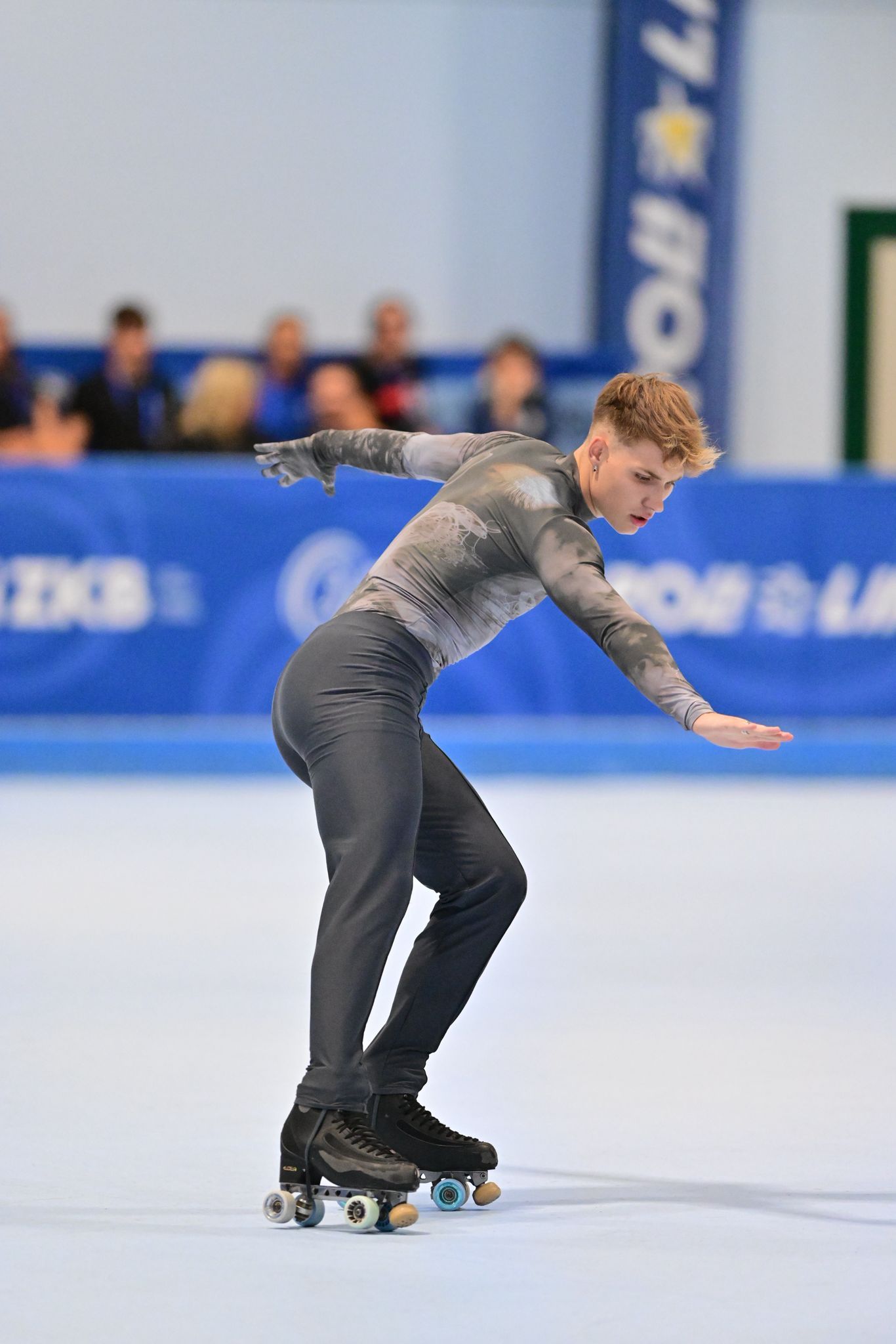 Lucas Yáñez, durante su prueba del campeonato europeo de patinaje artístico