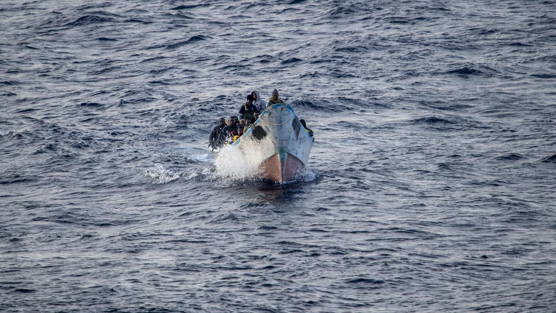 Rescatan en Formentera a 19 inmigrantes llegados en patera hasta el Camí de S'Estufador