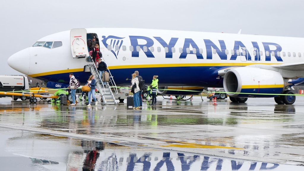 Ryanair vuelve a chantajear a España con la amenaza de un nuevo recorte de un millón de plazas si AENA no baja las tasas aeroportuarias