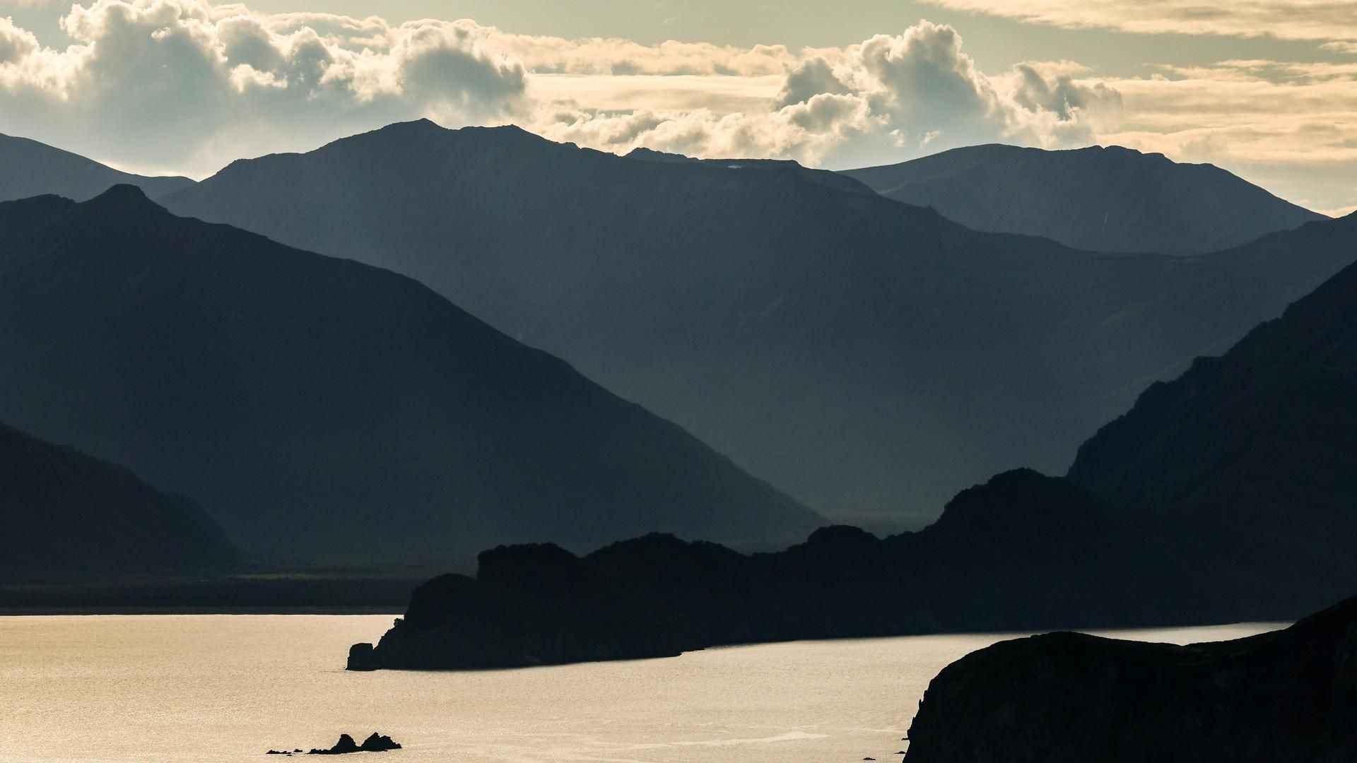 Declara la amenaza de tsunami en la península rusa de Kamchatka tras un terremoto de magnitud preliminar 6,3