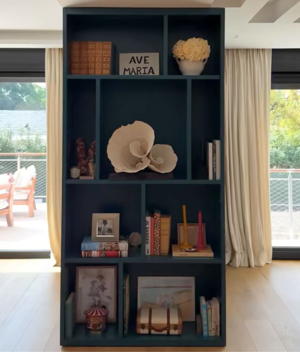 El frontal de la librería de María Pombo