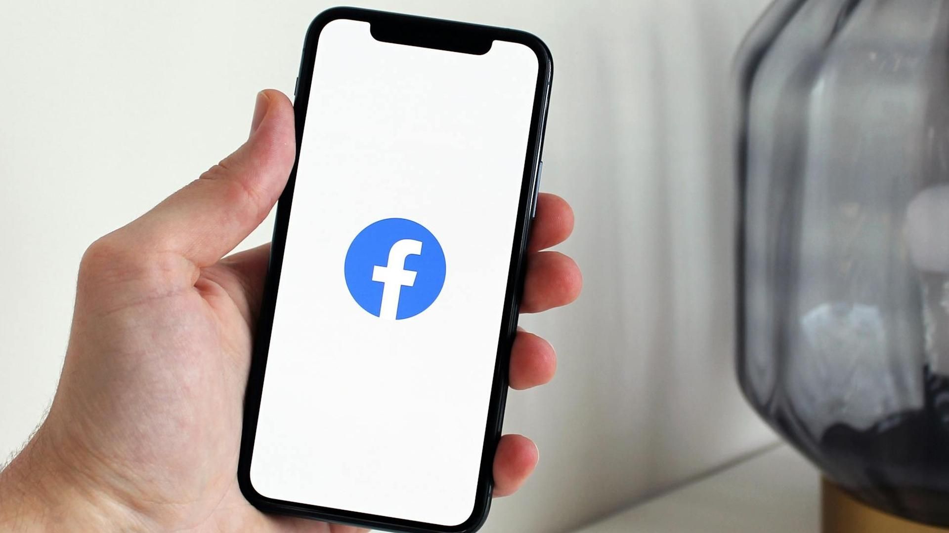 Facebook en un móvil