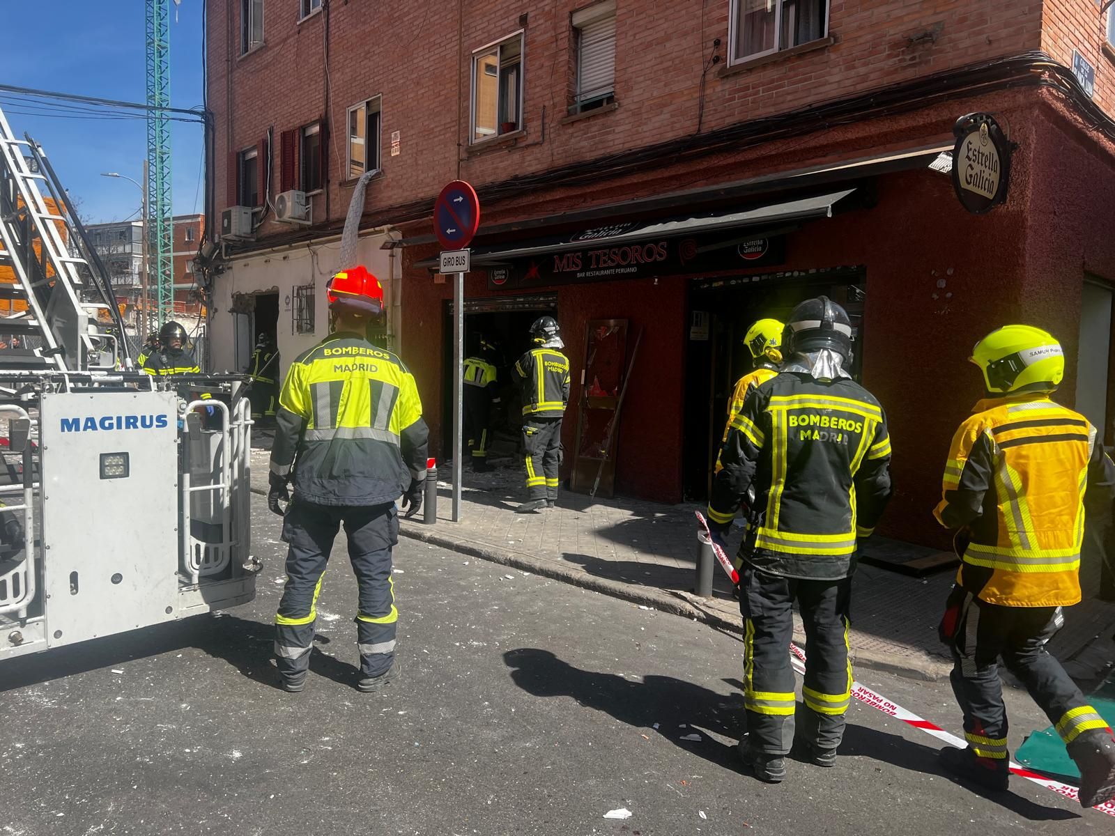 Las imágenes de la devastación en Vallecas tras la explosión de un bar