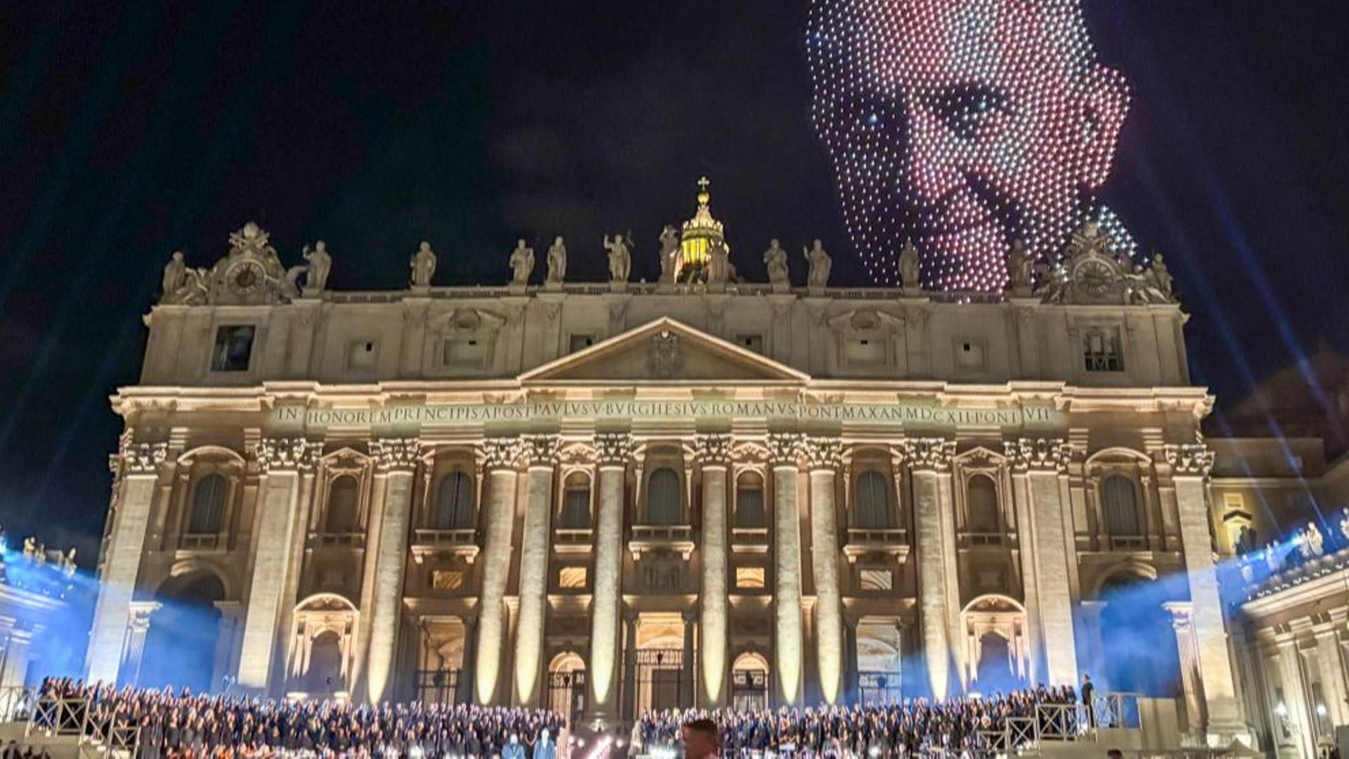 El primer macroconcierto en el Vaticano llena la plaza de San Pedro con artistas como Karol G y Andrea Bocelli