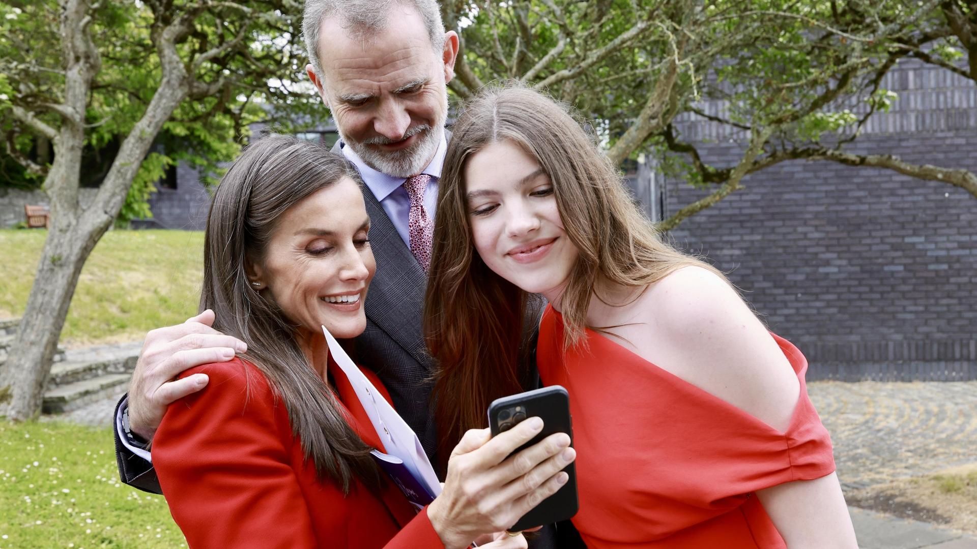 Los reyes y la infanta Sofía