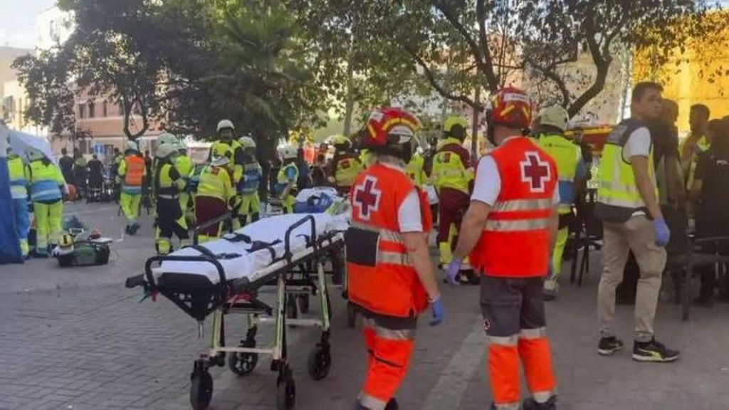 Preocupación por dos de los tres heridos graves en la explosión de un bar en Vallecas, Madrid
