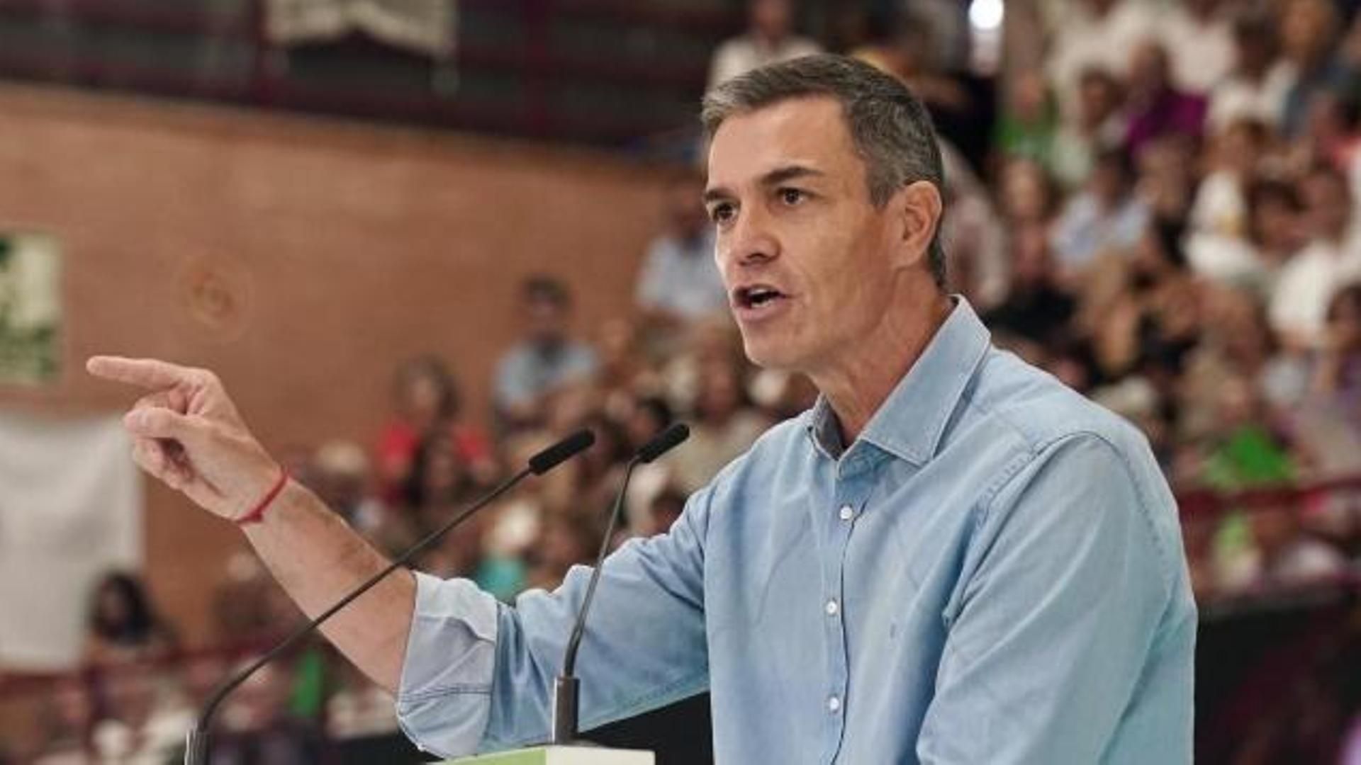 Sánchez exigirá a las plataformas retirar 53.000 pisos turísticos ilegales para que pasen a alquileres "constantes"