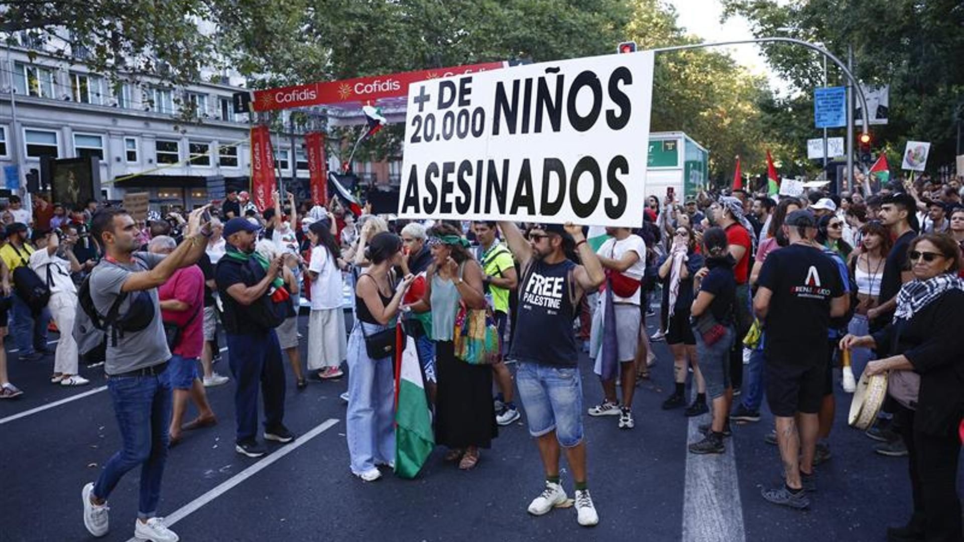 Sigue en directo las protestas propalestinas que paran la Vuelta
