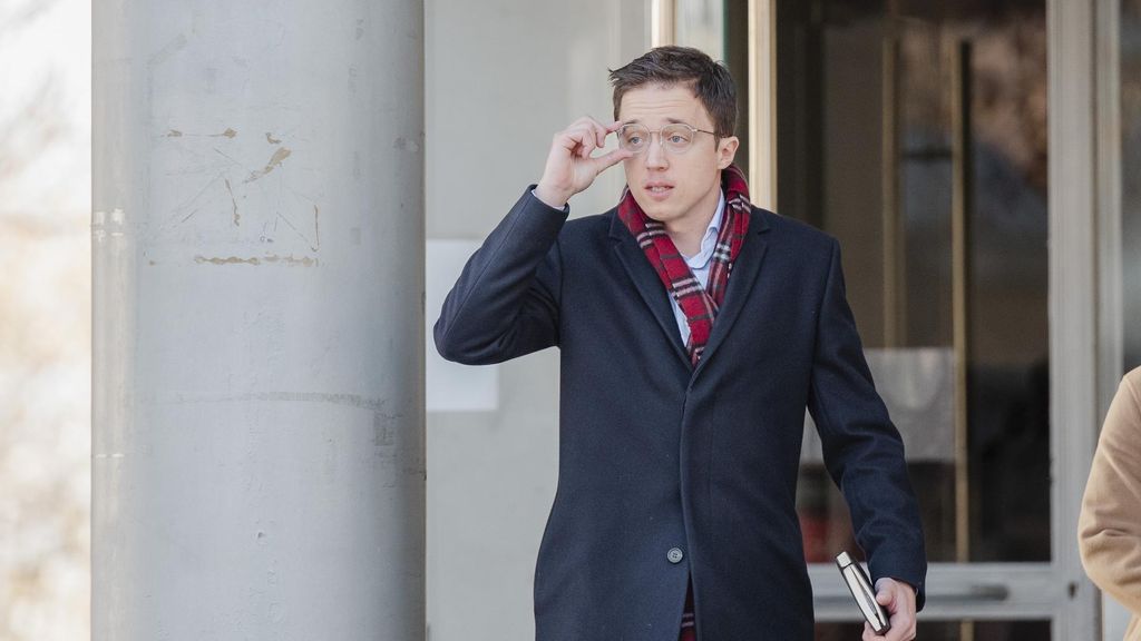 Íñigo Errejón pide que se aporte a la causa un nuevo informe psiquiátrico sobre Elisa Mouliaá