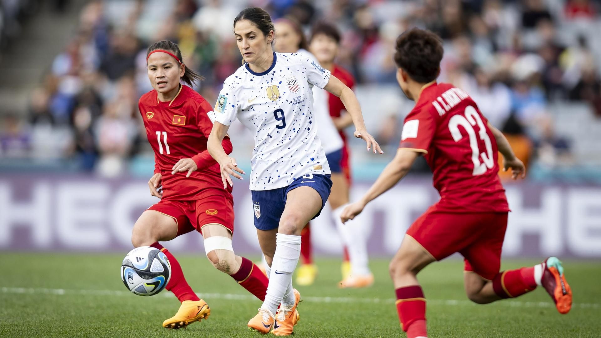 La futbolista Savannah DeMelo, "estable" tras desplomarse durante un partido