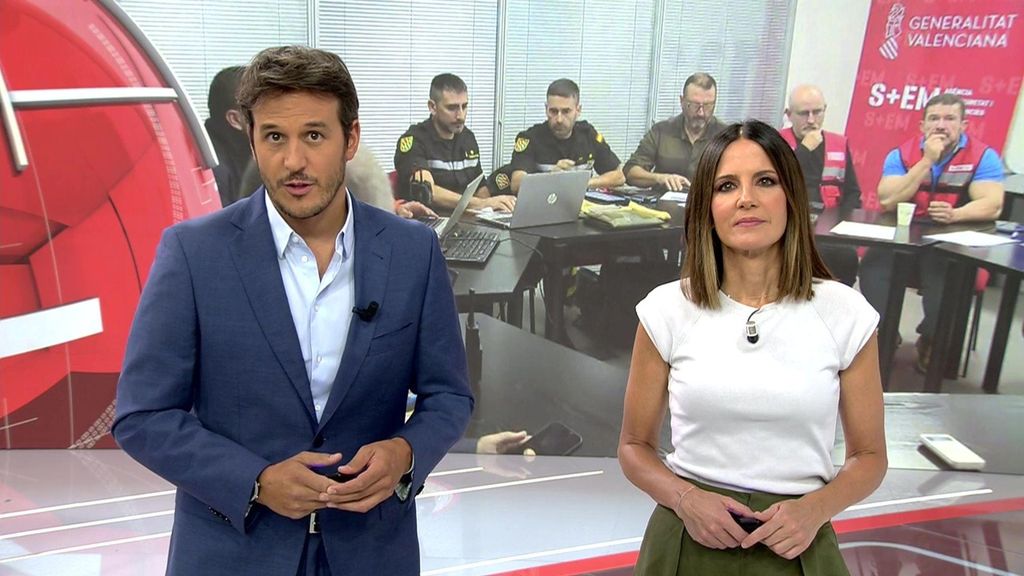 Con Diego Losada y Mónica Sanz Noticias Cuatro 2025 Noche 15/09/2025