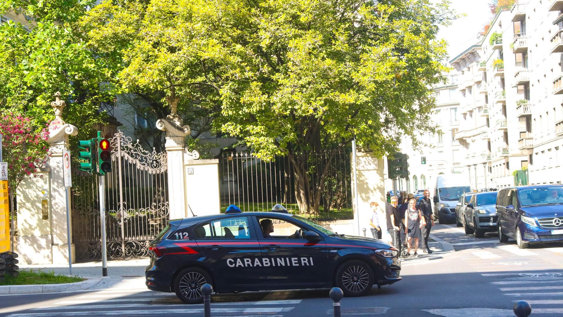 Muere una anciana tras caerle encima un hombre que intentaba suicidarse en Milán: él ha sobrevivido