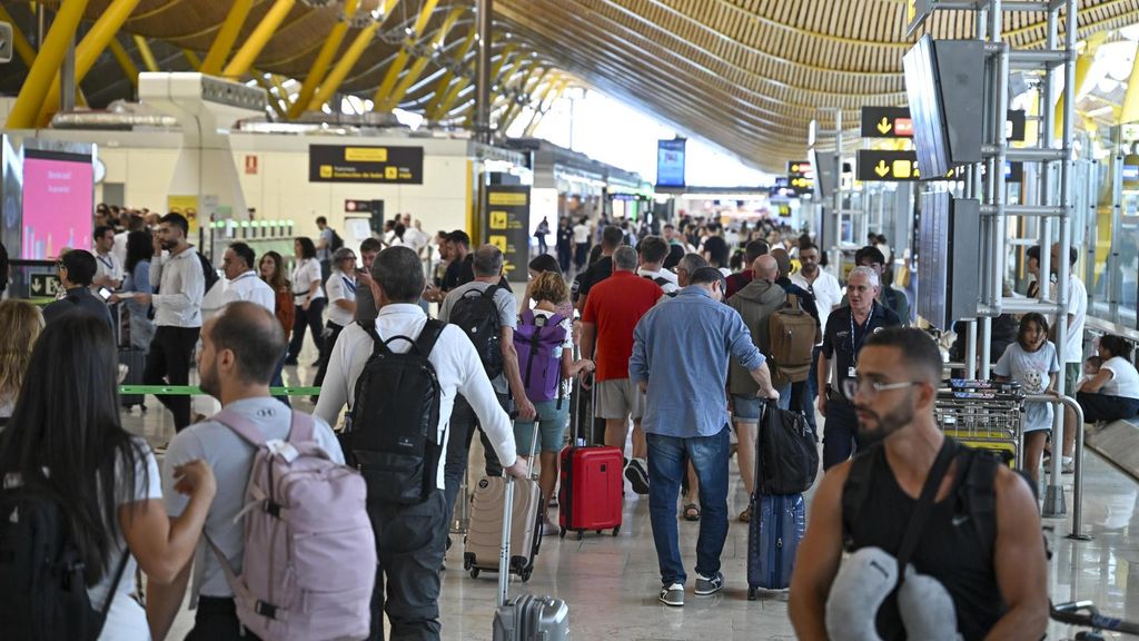 Problemas para los pasajeros en Barajas por la huelga de vigilantes de los controles de seguridad