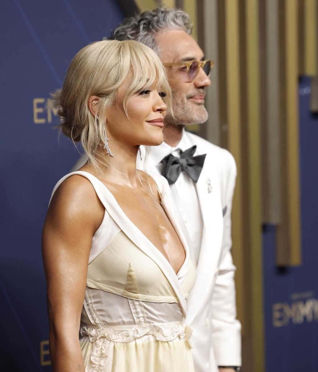 Taika Waititi y Rita Ora