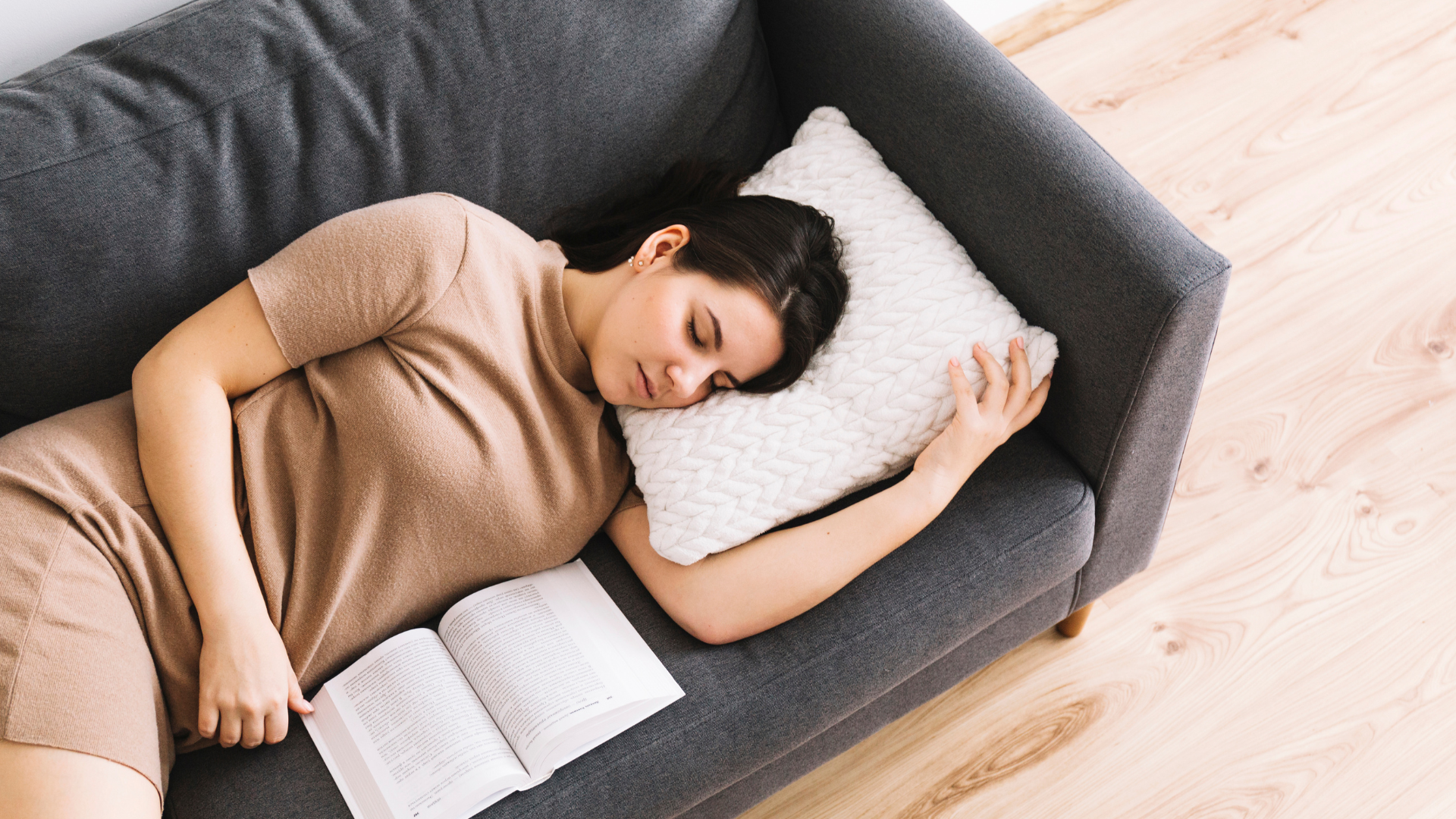 Una breve siesta a primera hora de la tarde puede marcar la diferencia