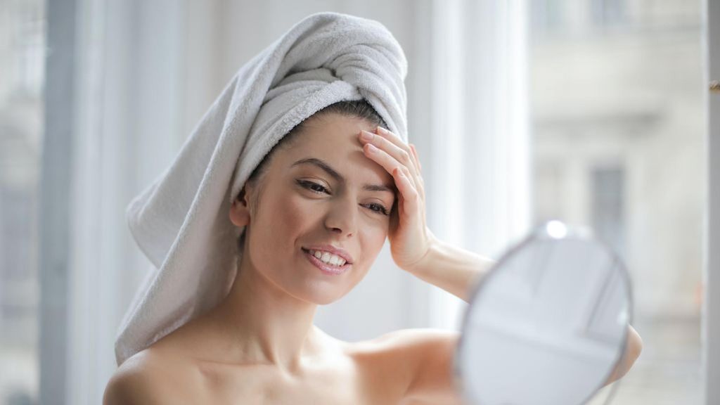 Una piel cuidada y limpia: 9 aceites limpiadores perfectos para pieles grasas