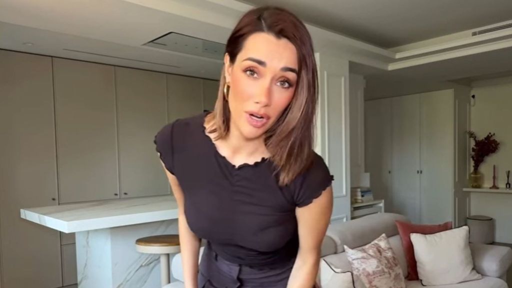 Adara Molinero en su salón