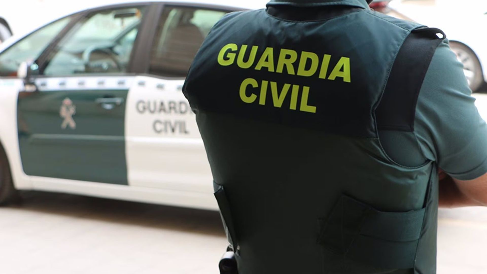 Denuncia a la Guardia Civil que un hombre la acosa con decenas de pedidos de comida a domicilio