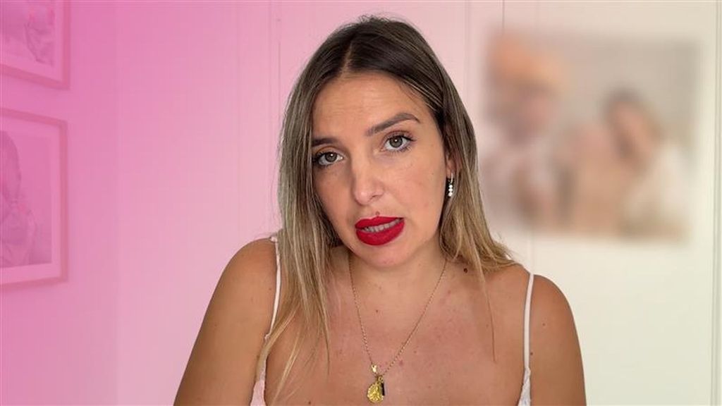 Patri Pérez enseña la foto familiar que acompañará a Río en sus primeros días de escuela infantil  Renaciendo by Patri Pérez Temporada 1 Top Videos 38