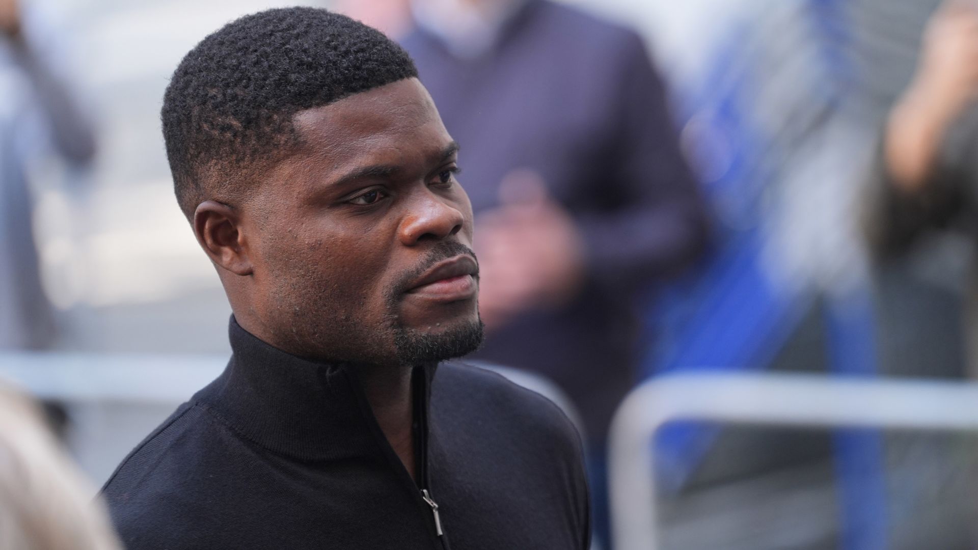 Archivo - El futbolista Thomas Partey llega al juzgado en Londres.