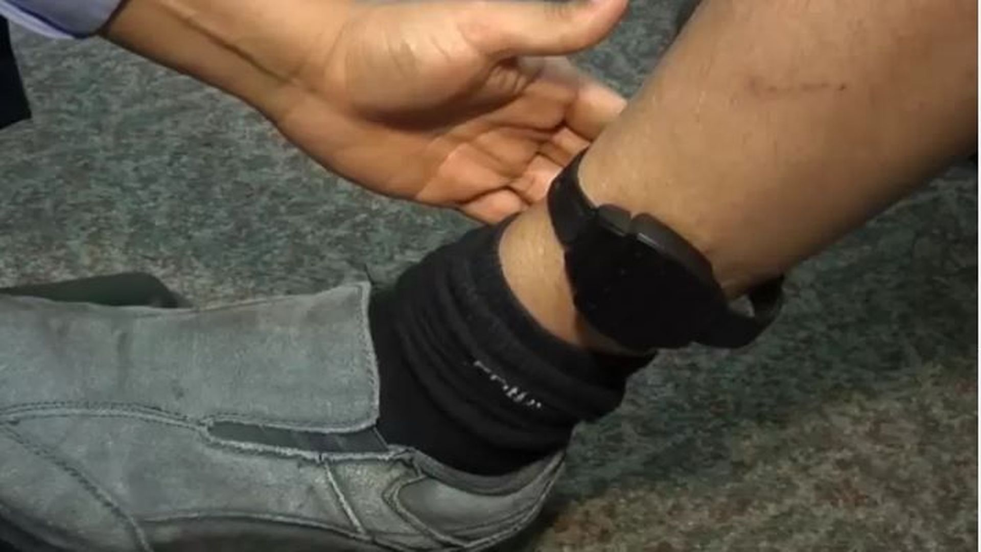 En 2023 más de 4.500 maltratadores en España llevaban una pulsera telemática para proteger a sus víctimas.