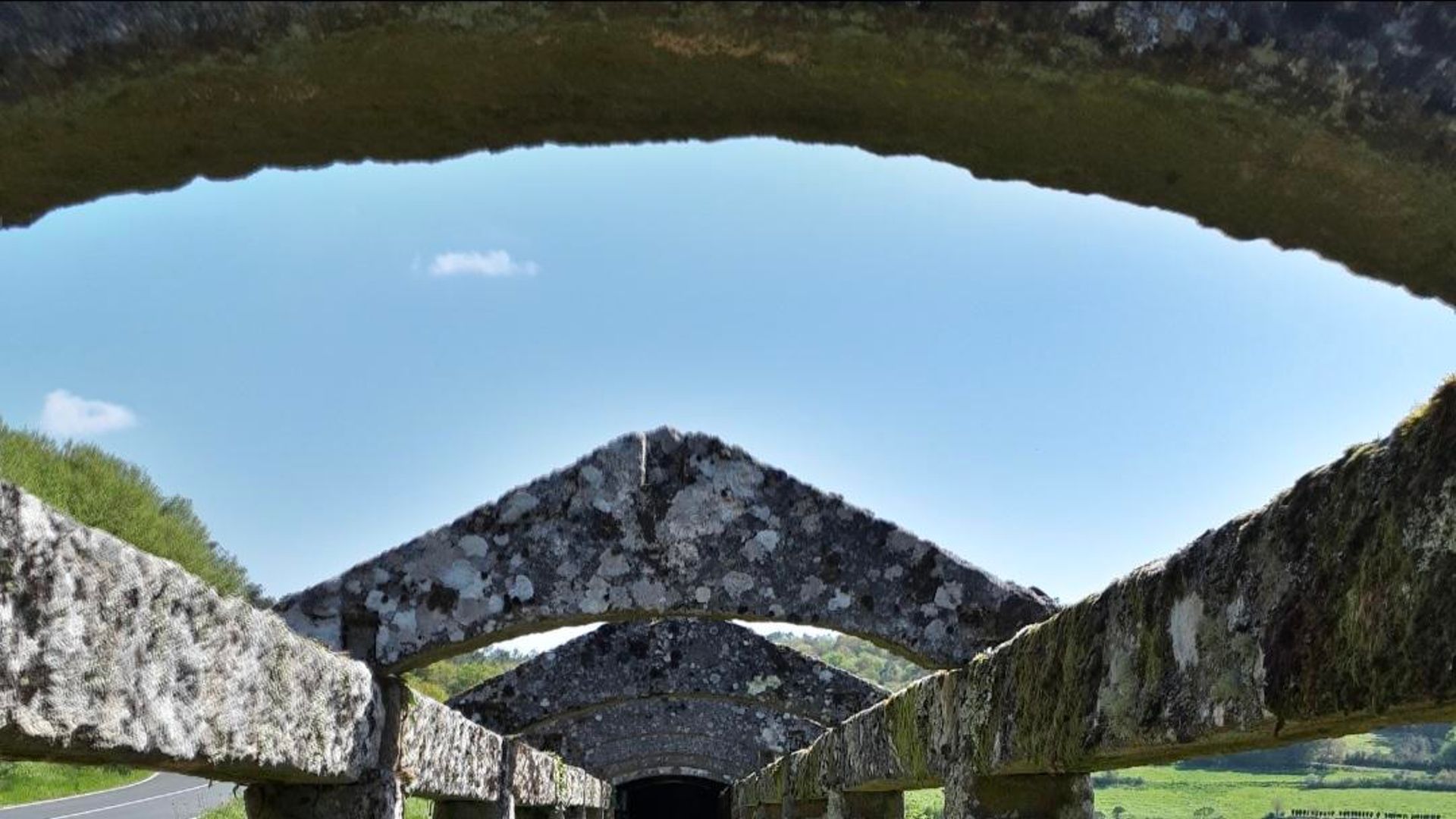 Hórreo do Cura, en la lisra roja de Hispania Nostra