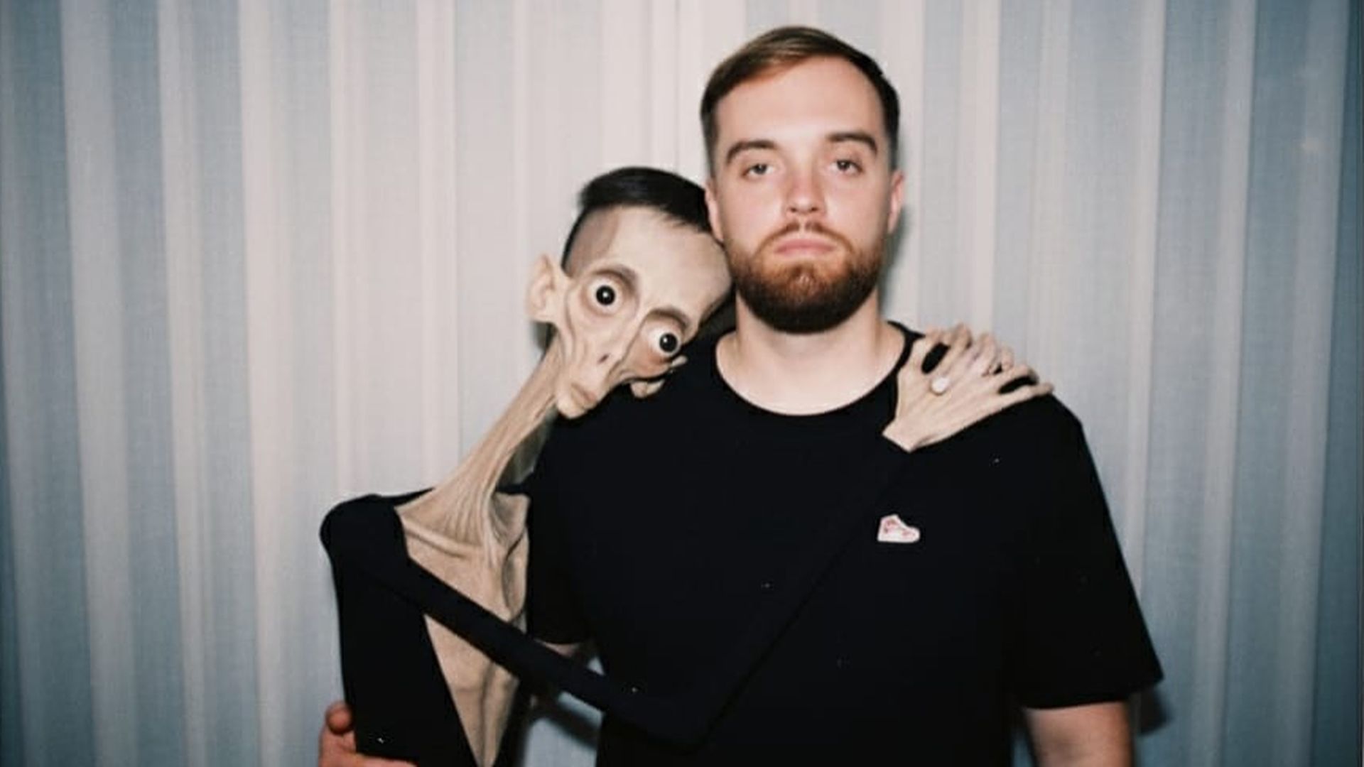 Ibai Llanos con su doble esquelético hecho con IA