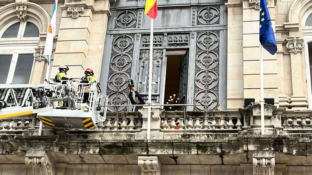 La despedida de un bombero con una falsa alarma en A Coruña