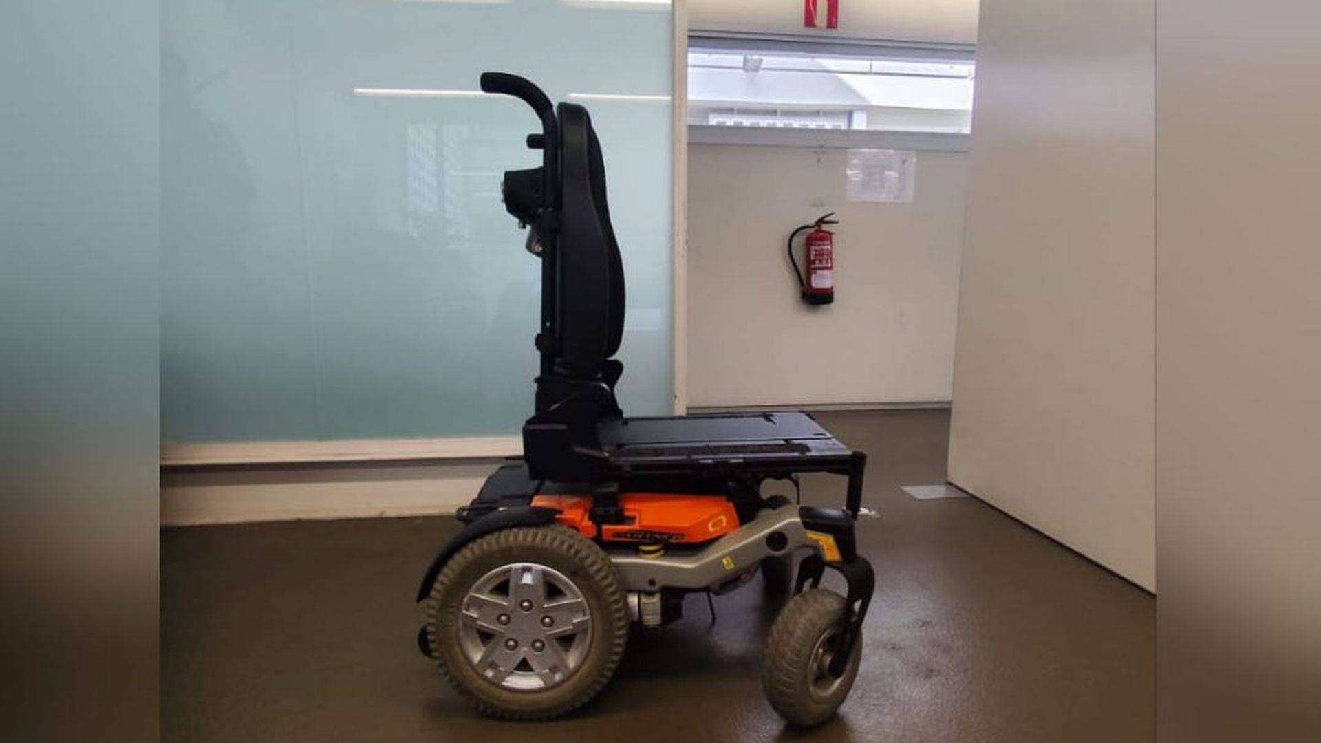 Silla de ruedas eléctrica