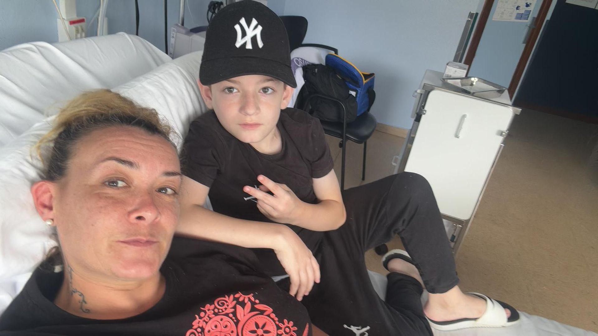 Yeray junto su madre Patricia.