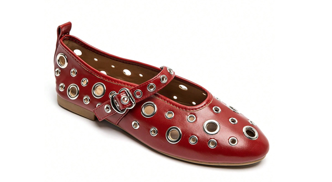 Bailarinas burdeos con tachuelas de SHEIN