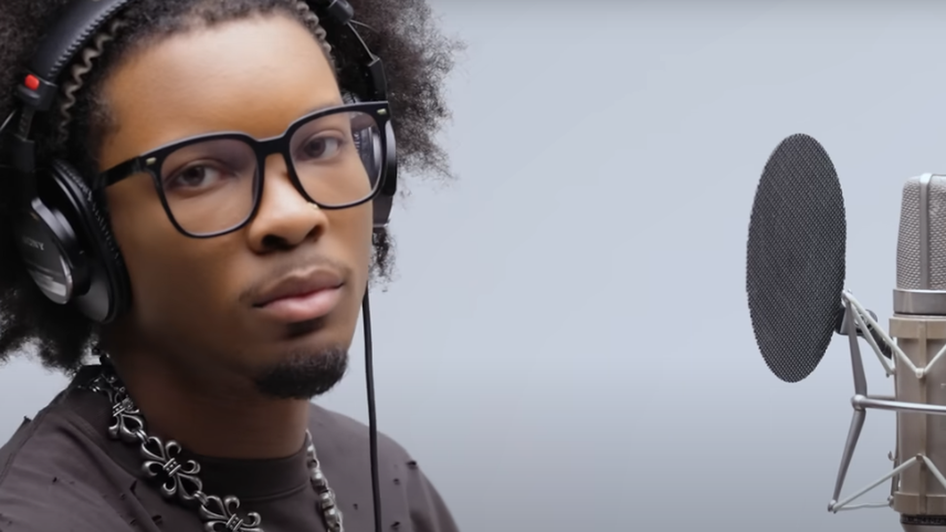 El médico forense señaló que la menor llevaba muerta en el interior del vehículo durante un período prolongado