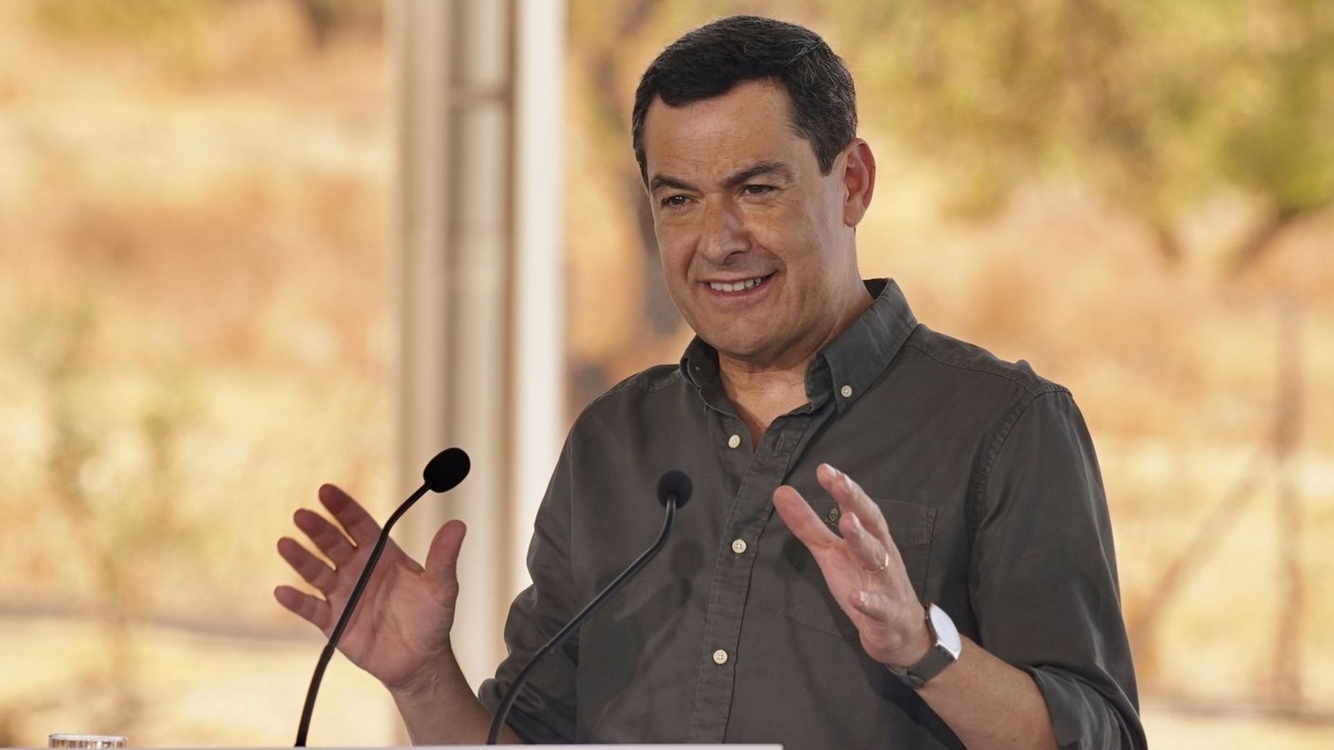 El presidente de la Junta de Andalucía, Juanma Moreno, durante el acto de inicio del curso político del PP andaluz en Alhaurín el Grande, a 12 de septiembre de 2025 en Málaga (Andalucía, España). (Foto de archivo).