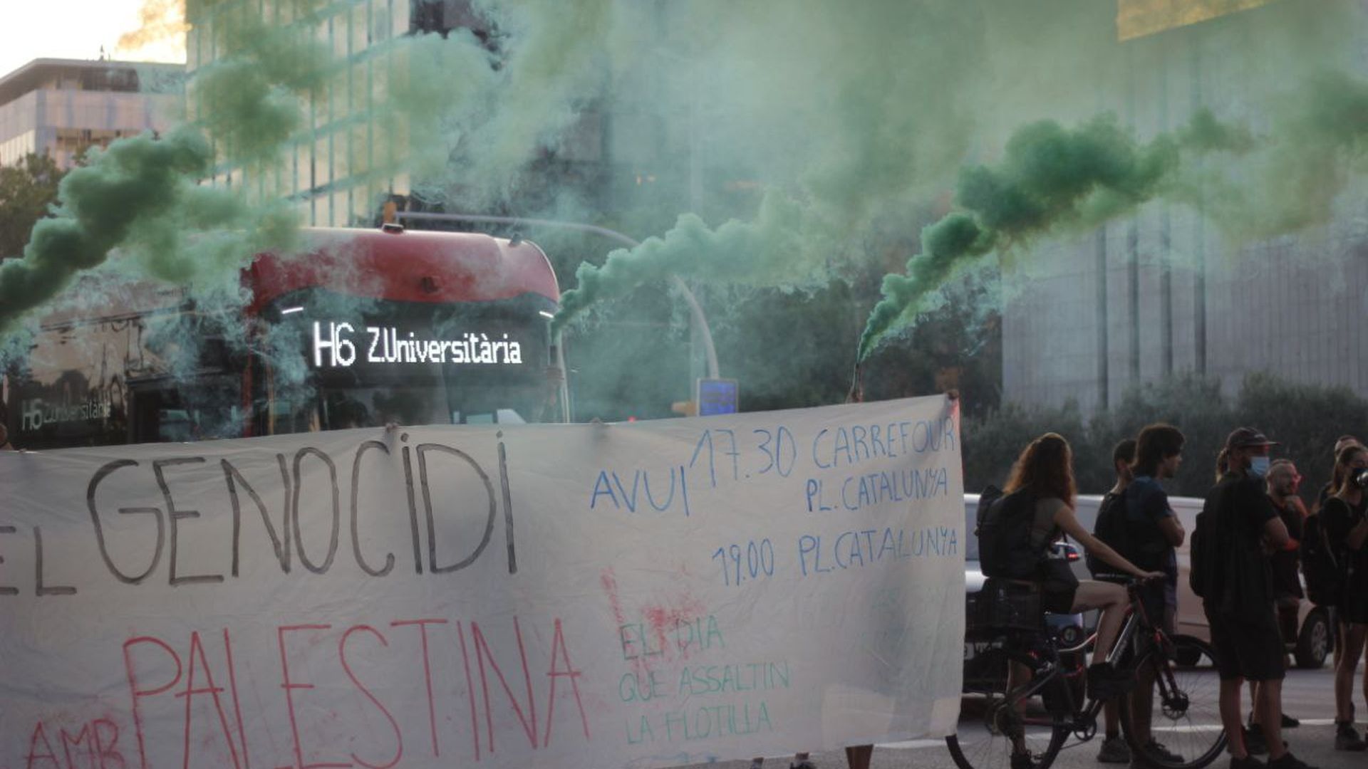 El tramo de la Diagonal, cortada por la protesta