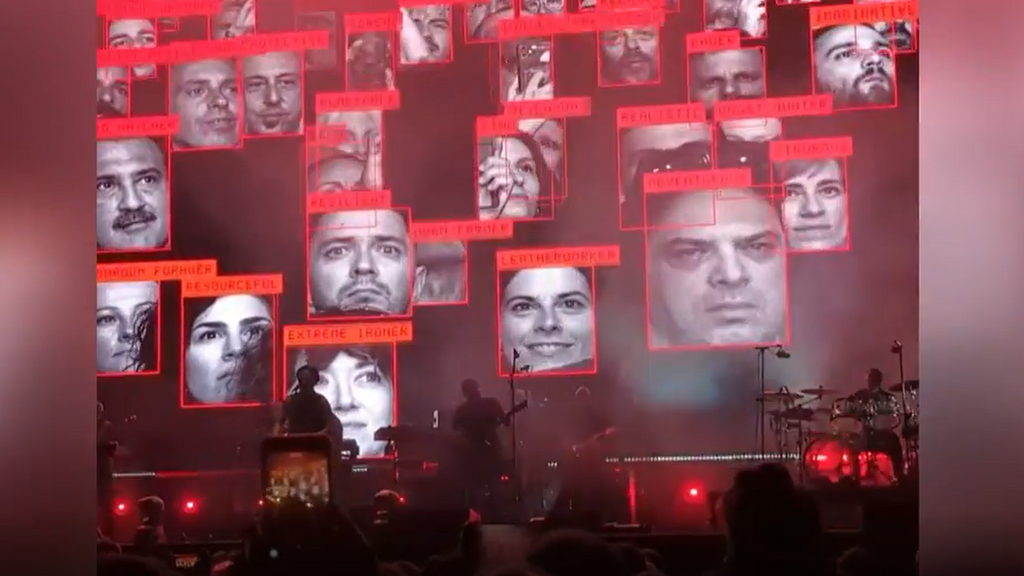 Muchos asistentes confesaron sentirse incómodos ante semejante exposición inesperada