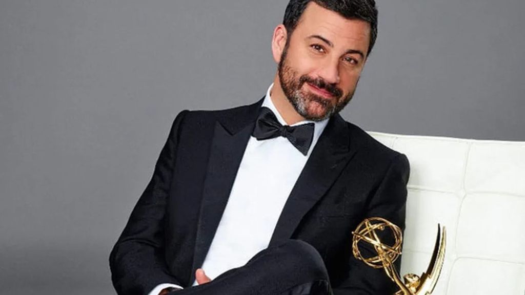 Trump ya ha 'cancelado' a Jimmy Kimmel y Stephen Colbert y ahora apunta a Jimmy Fallon y Seth Meyers: criticar al presidente se paga caro