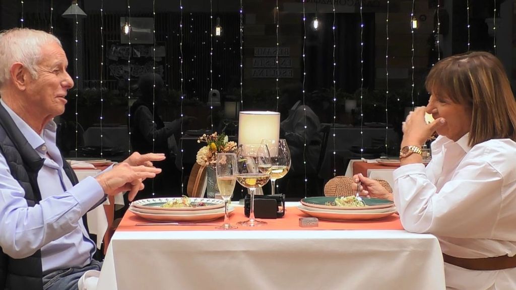 La confesión de una soltera de 'First Dates' que alerta a su cita: ''Me das miedo''