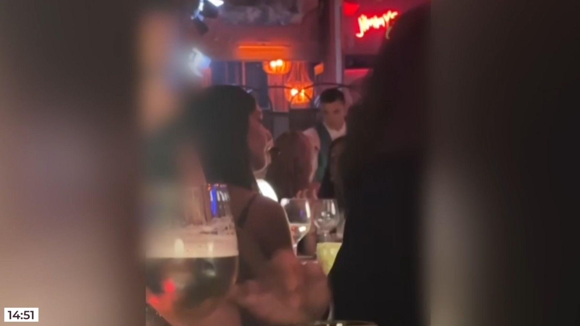 Las imágenes de Montoya y Anita Williams en la fiesta del 60 cumpleaños de Terelu Campos: "Cuando vio que él llegaba, Anita se hizo la loca"