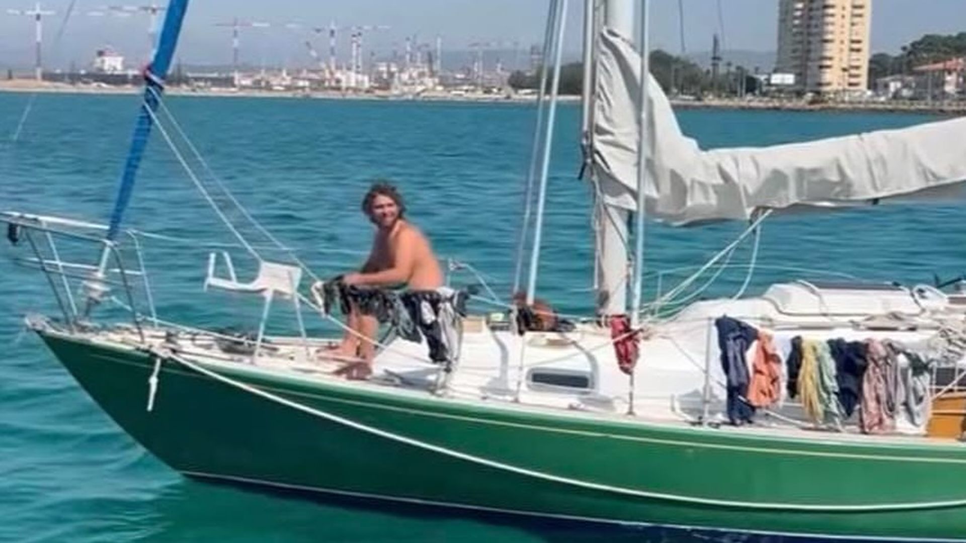 Un mes sin rastro de James Nunan: el GPS de su velero emitió señal dos días después de su desaparición